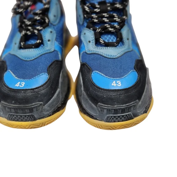 Balenciaga Triple S Sneakers - Picture 6 of 11